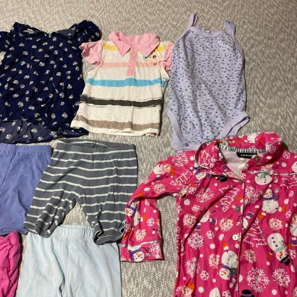 Baby girl clothes bundle 3T. SKU-A965